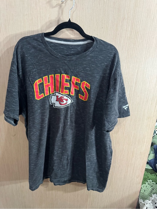 Fanatics Other - Fanatics Kansas City Chiefs Gray Graphic Tee - Red & Yellow Logo Size 2XL